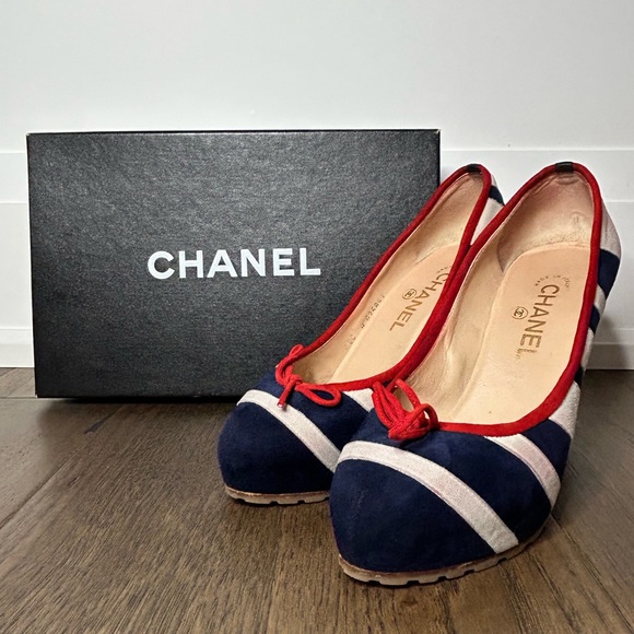 CHANEL - Chanel Multicolor Suede CC
Striped Cork Heel Pumps - Size 38 - Picture 1 of 8